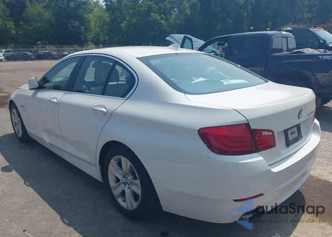 2012 BMW 528 Xi z USA, uszkodzony, nr VIN WBAXH5C54CDW10120